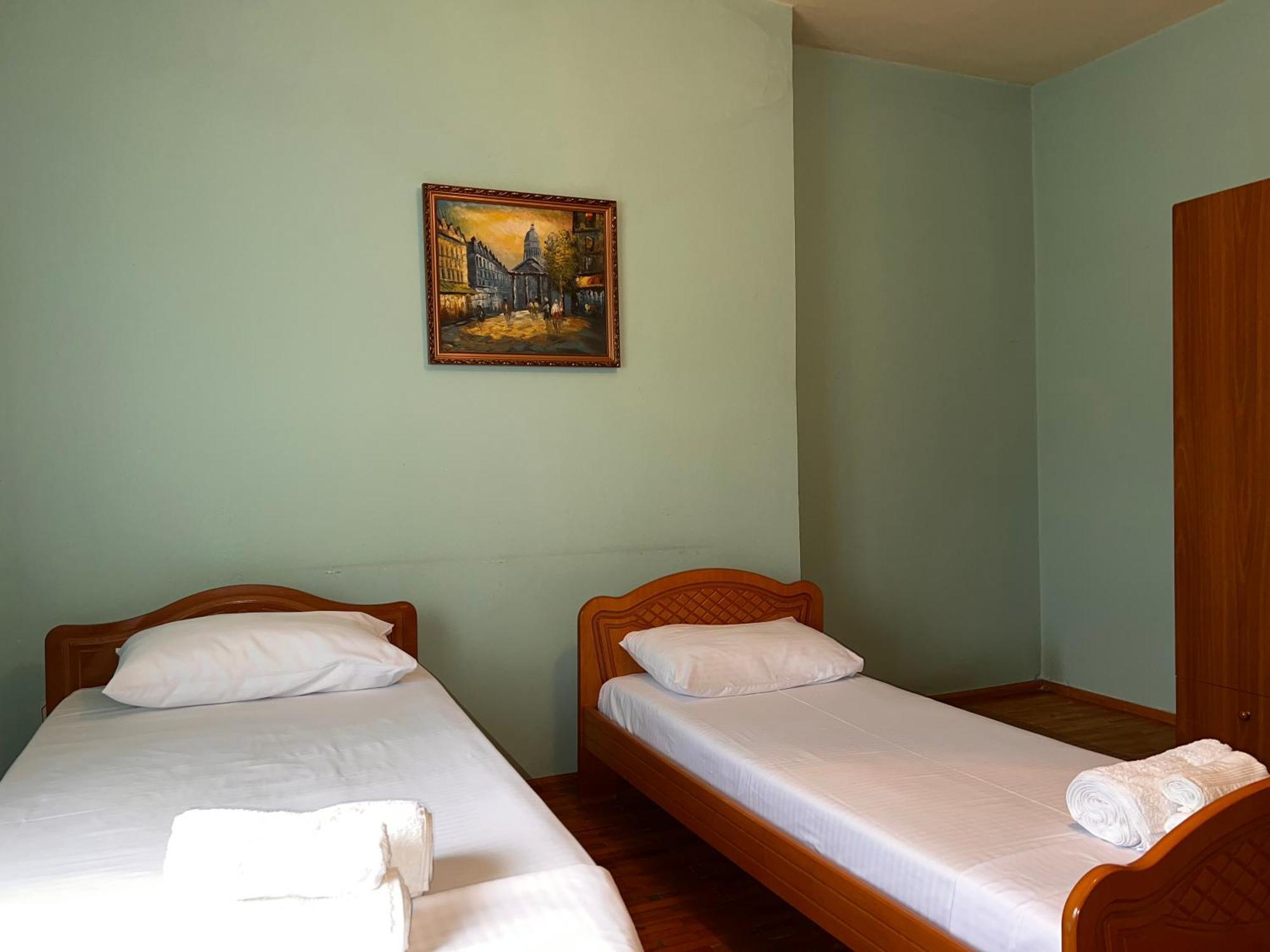 Berat Private Room In Haxhialiu Villa ภายนอก รูปภาพ
