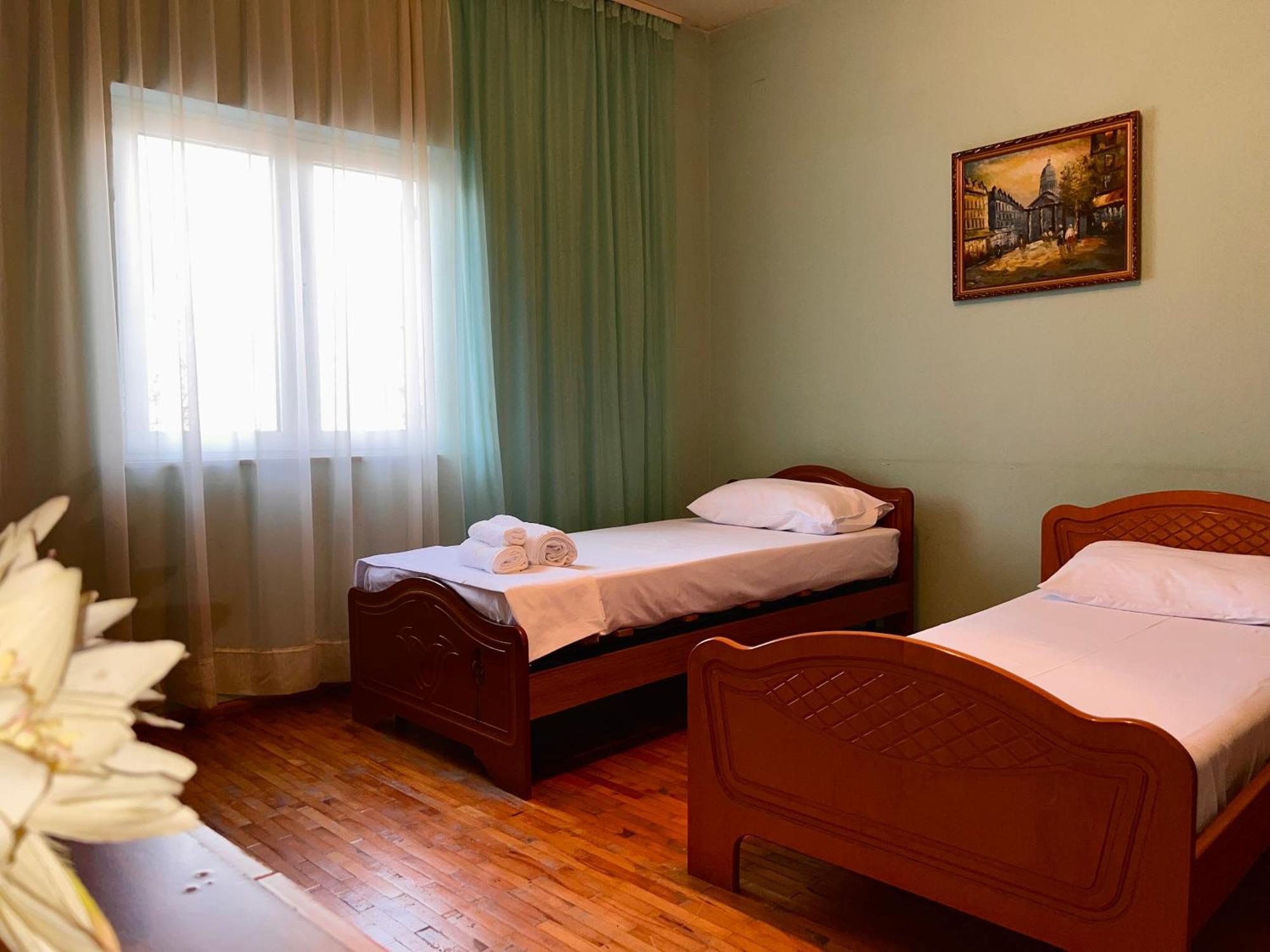 Berat Private Room In Haxhialiu Villa ภายนอก รูปภาพ